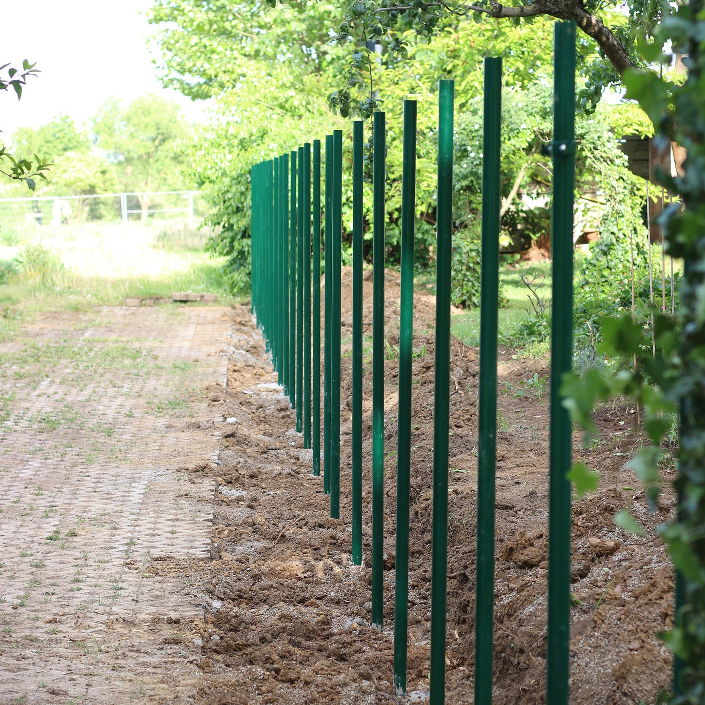 Eisenpfähle für Hecke am laufenden Meter®